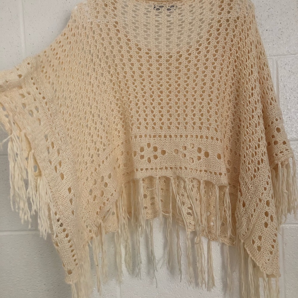 🎄Boho Summer Poncho Crocheted with Tassel detail